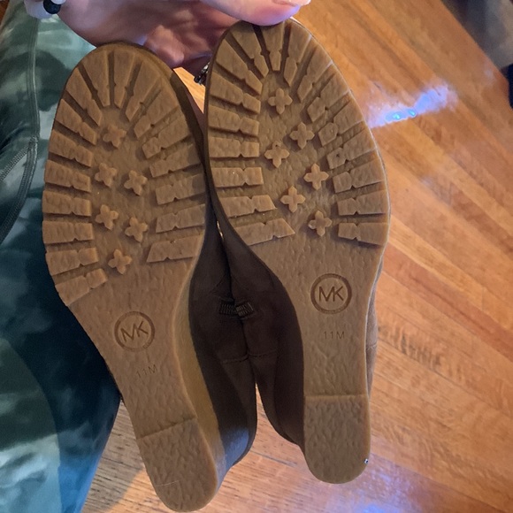 Michael Kors Rory lace up Sherpa Boot size 11 - Picture 5 of 10